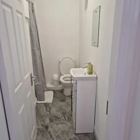 Inviting 1-bed In