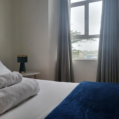 Apartment Quiet 1br Retreat- Fast Internet- Walk-in Shower *